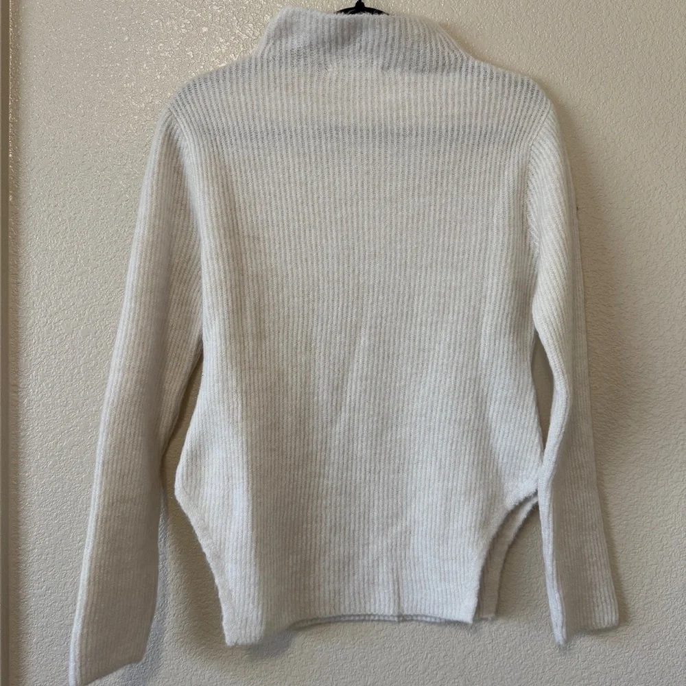 MNG Mock Neck Cream Sweater Sz‎ L